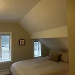 2 Bedrooms Close To Centre With Free Parking - Perfect For Ons דירה