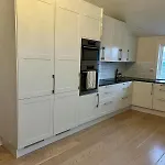 2 Bedrooms Close To Centre With Free Parking - Perfect For Ons *